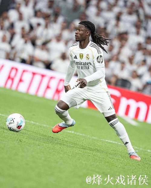 阿隆索的救命稻草,竟是他摁在替补席32场不进球的人! 阿隆索的救命稻草,竟是他摁在替补席32场不进球的人!