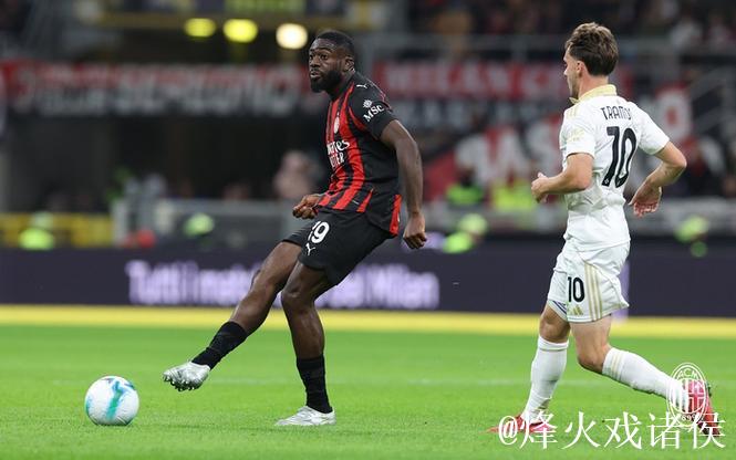 米兰本赛季三战升班马2平1负,且均被打进两球 米兰本赛季三战升班马2平1负,且均被打进两球