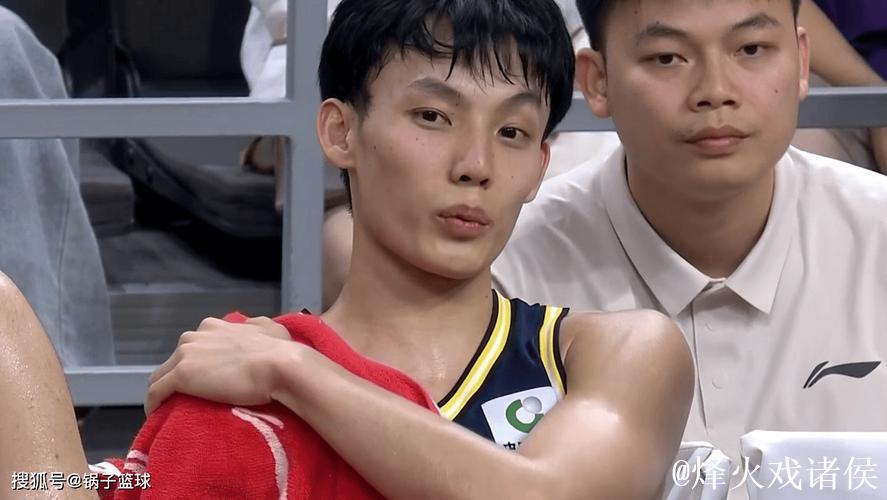 昏哨？漏判违体！徐杰受伤细节曝光，杜锋徐杰赛后发声让人敬佩